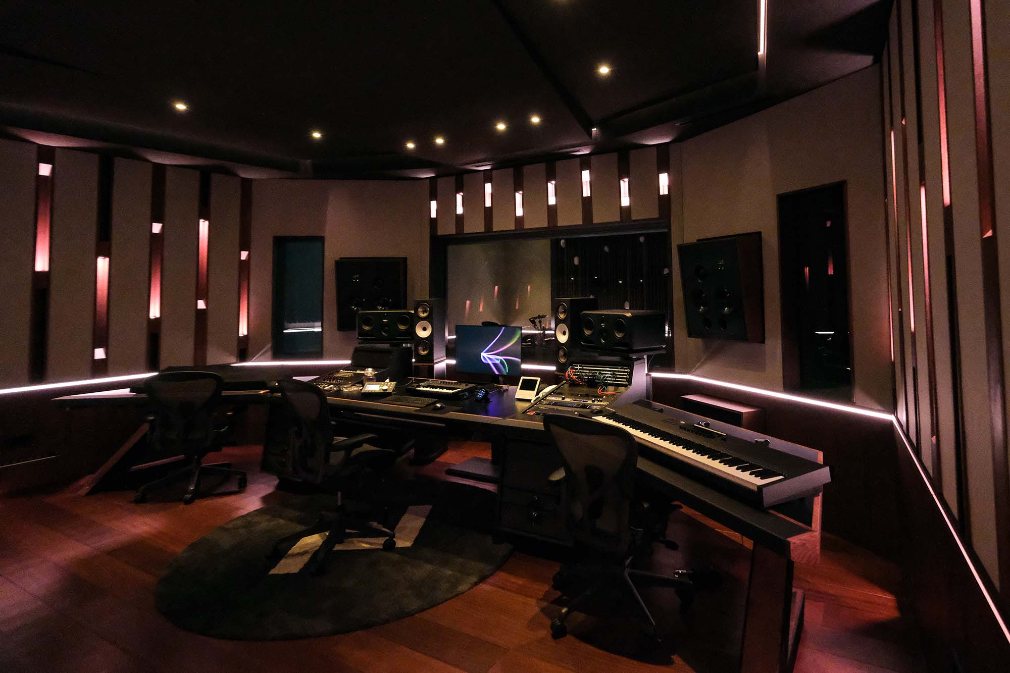 210317 H144800 Paini.Eu CHARLIE CHARLES